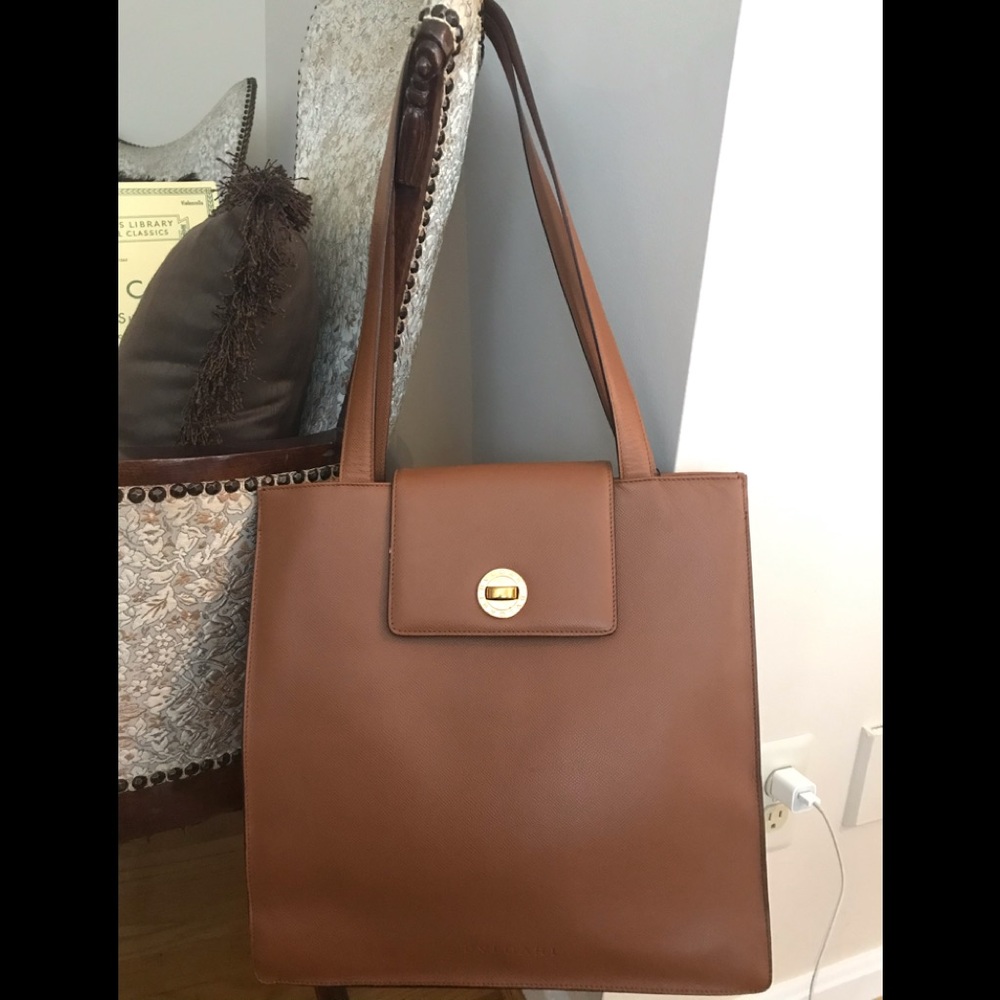 Bulgari shoulder bag in a great used condition